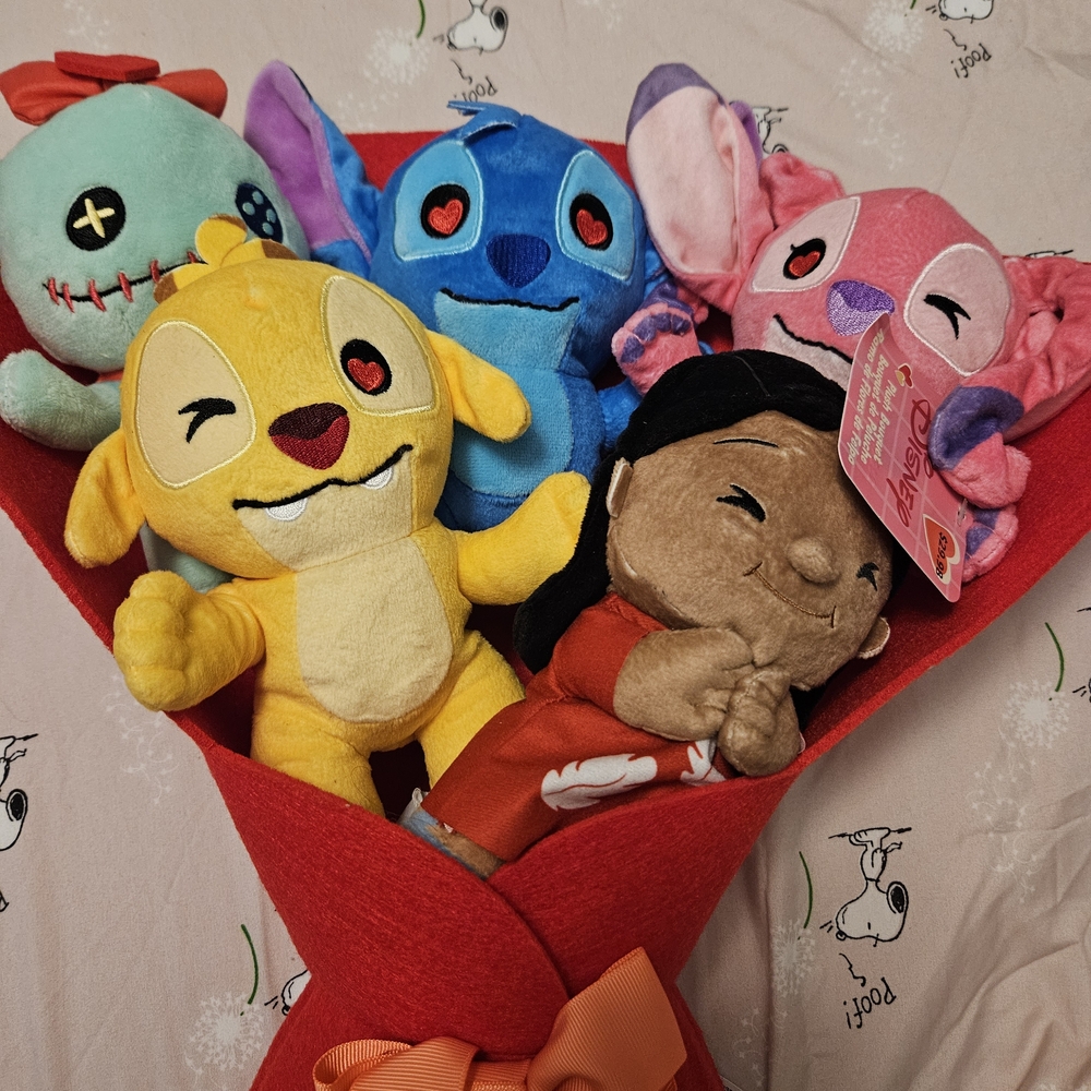 Disney Stitch and Friends Plush Bouquet